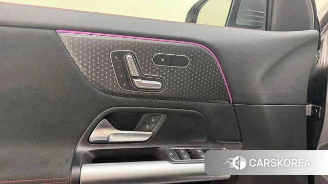 Mercedes-Benz GLA - Class H247 id 3850206 из Кореи 11