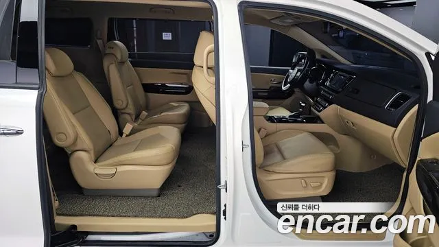 Kia The New Carnival id 2282472 из Кореи 11