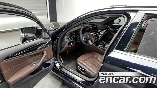 BMW 5 Series (G30) id 2702954 из Кореи 11