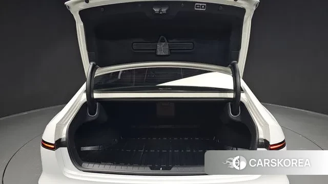 Hyundai Grandeur Hybrid (GN7) id 3026675 из Кореи 11