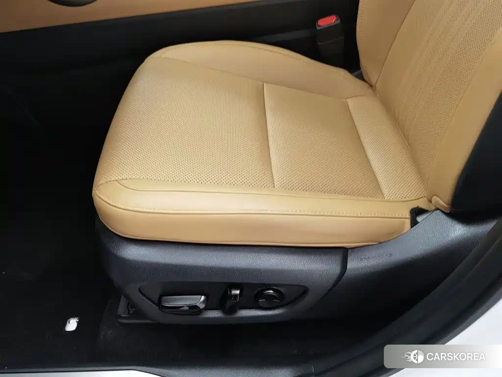 Lexus NX id 4589120 из Китая 11