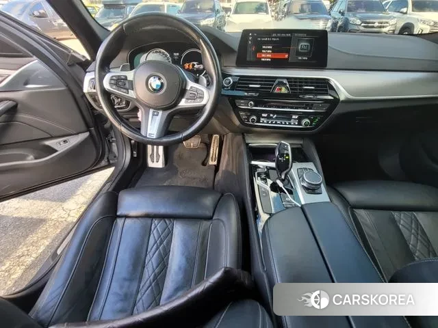 BMW 5 Series (G30) id 3039336 из Кореи 11