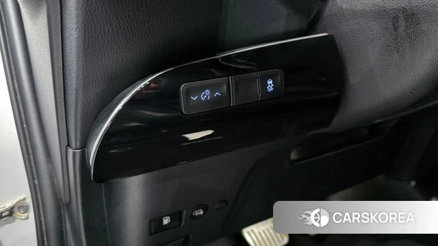 Toyota Prius 4th Generation id 4286304 из Кореи 11