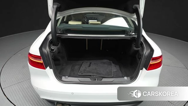 Jaguar XE id 4620391 из Кореи 11