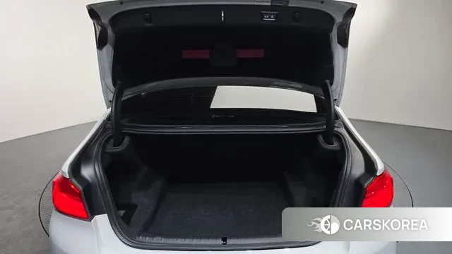 BMW 5 Series (G30) id 3612514 из Кореи 11