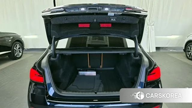 BMW 5 Series (G30) id 3726383 из Кореи 11