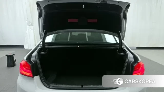 BMW 5 Series (G30) id 3434815 из Кореи 11