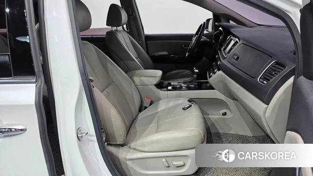 Kia The New Carnival id 3942975 из Кореи 11