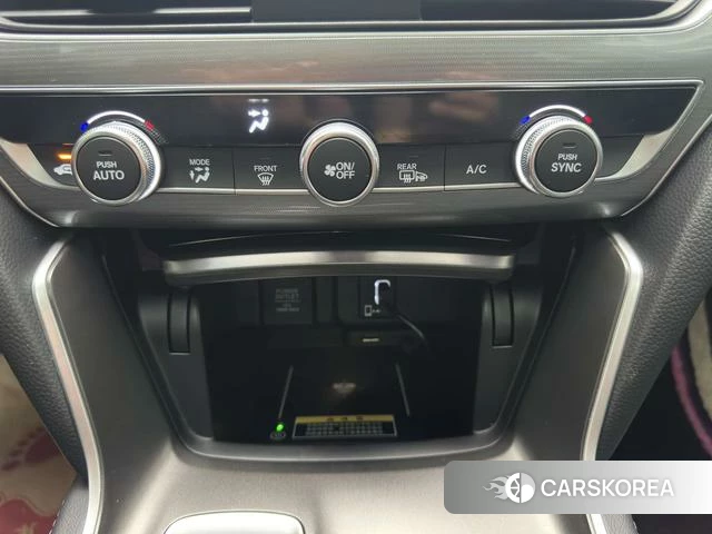 Honda Accord id 4348783 из Китая 11