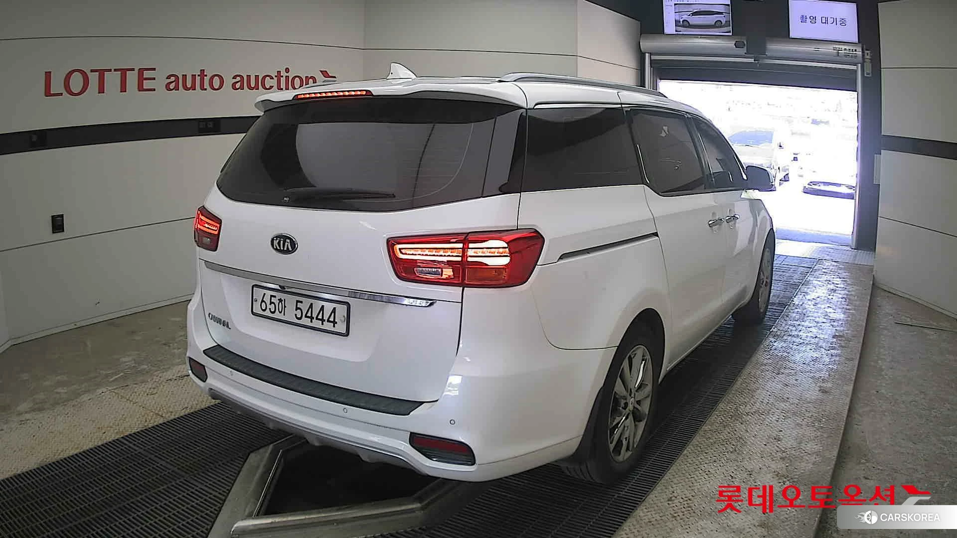 Kia Carnival id 4296917 из Кореи 11
