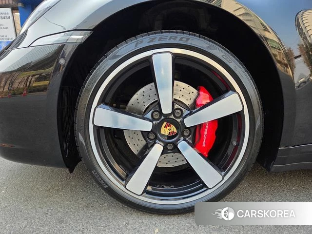 Porsche 911(992) id 3800201 из Кореи 11