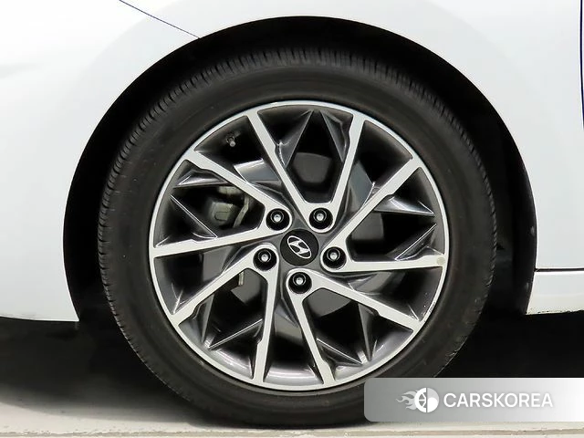 Hyundai The New Avante AD id 3889385 из Кореи 11