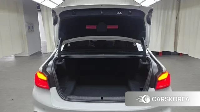 BMW 5 Series (G30) id 3455278 из Кореи 11