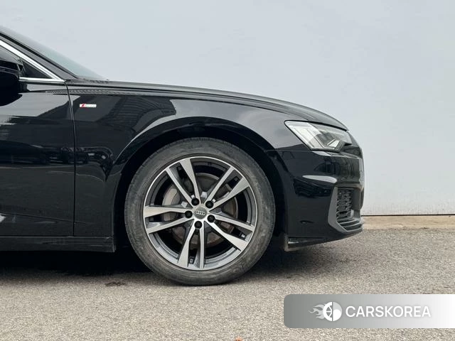 Audi A6L id 4300419 из Китая 11