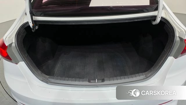 Hyundai Avante AD id 4900961 из Кореи 11
