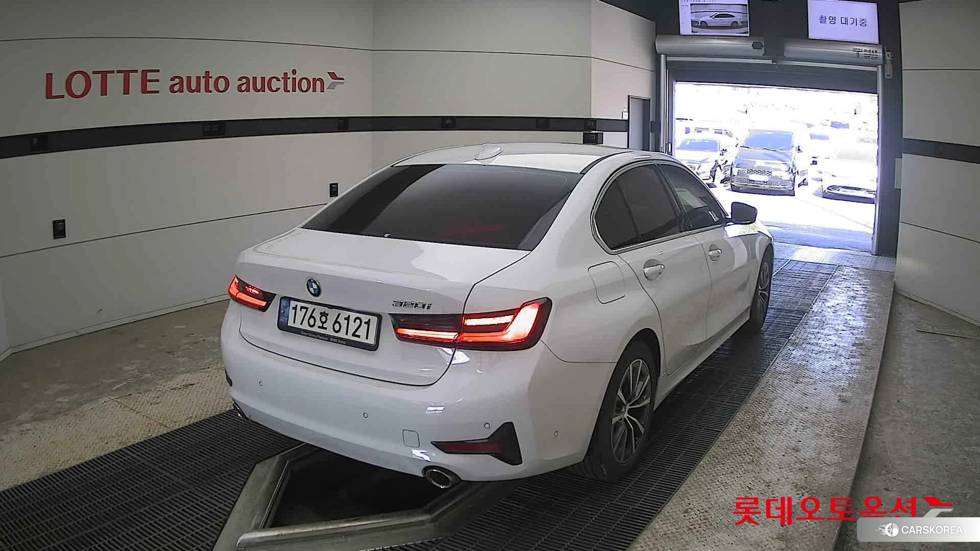 BMW  320i id 4296951 из Кореи 11