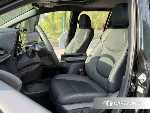 Toyota Grevia id 4258875 из Китая 11