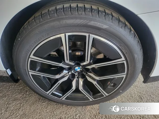 BMW 7 Series (G70) id 3605540 из Кореи 11