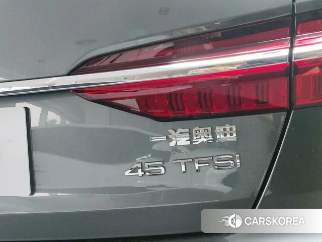 Audi A6L id 4278466 из Китая 11