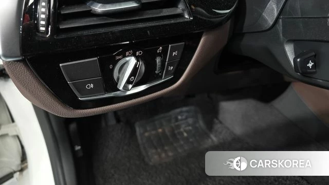 BMW 5 Series (G30) id 4481923 из Кореи 11
