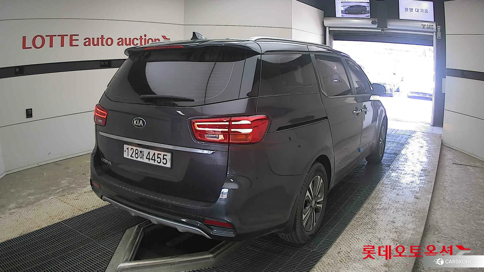 Kia Carnival id 4296909 из Кореи 11