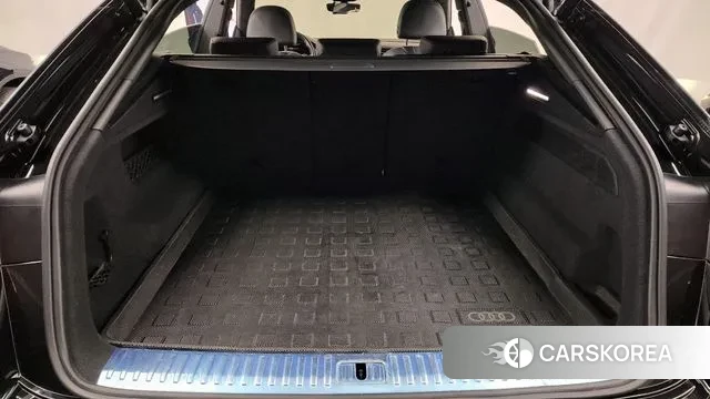 Audi Q8 (4M) id 3620938 из Кореи 11