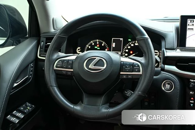 Lexus LX id 4279044 из Китая 11