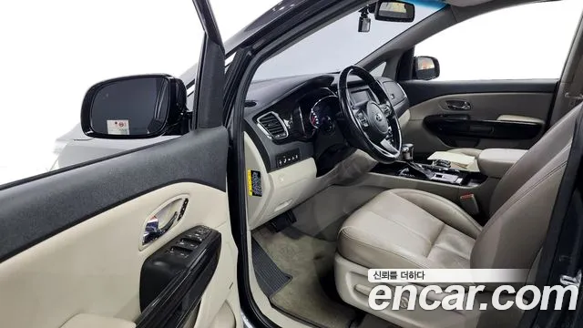 Kia The New Carnival id 2761458 из Кореи 11