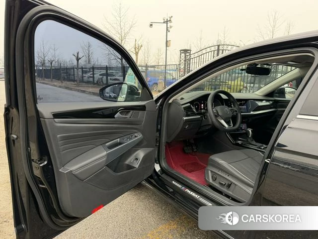 Volkswagen Passat id 4257858 из Китая 11