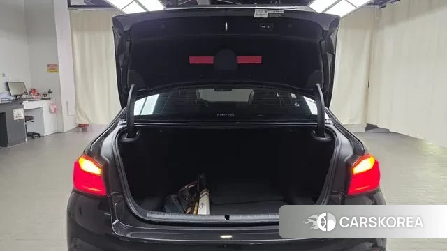 BMW 5 Series (G30) id 3641009 из Кореи 11