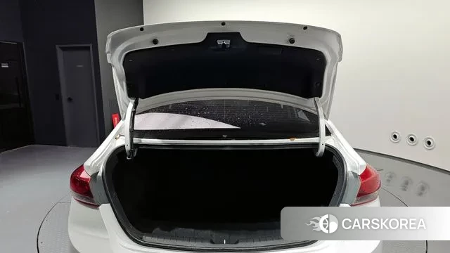 Hyundai Avante AD id 3737174 из Кореи 11