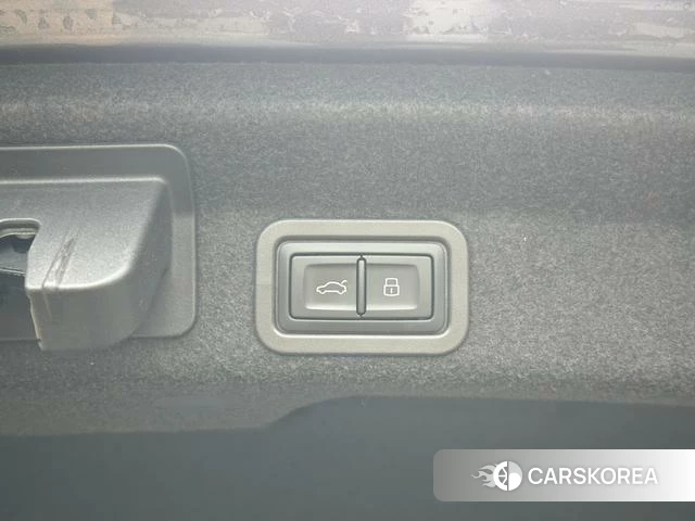Audi A6L id 4222045 из Китая 11
