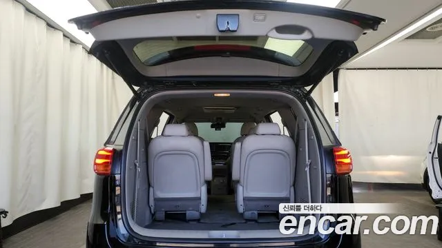 Kia The New Carnival id 2434984 из Кореи 11