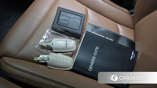 Genesis GV70 id 4231808 из Кореи 11