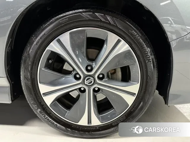 Nissan Leaf (ZE1) id 3444564 из Кореи 11