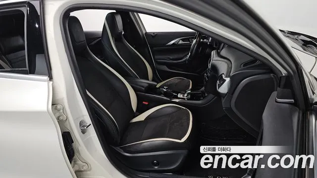 Infiniti Q30 id 2758999 из Кореи 11