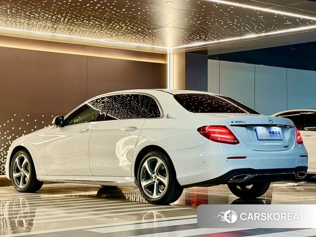 Mercedes-Benz E-class id 4208696 из Китая 11