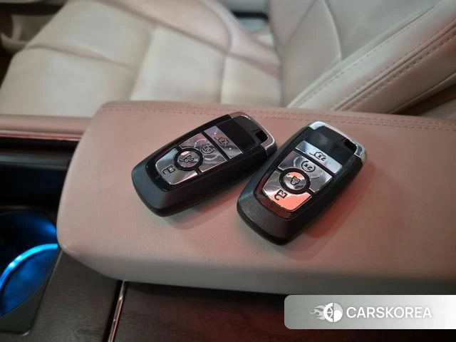 Lincoln Navigator 4th generation id 4628635 из Кореи 11