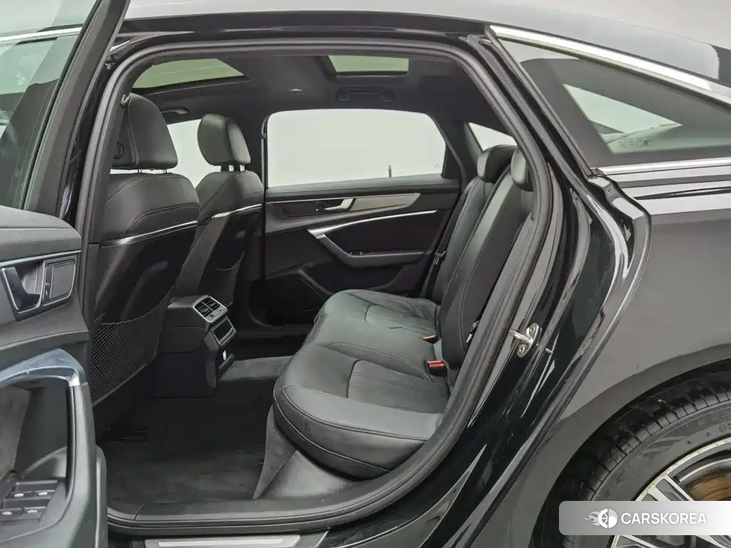 Audi A6L id 4576656 из Китая 11