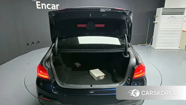 BMW 5 Series (G30) id 3297141 из Кореи 11