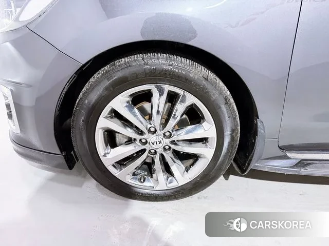 Kia All New Carnival id 3520510 из Кореи 11