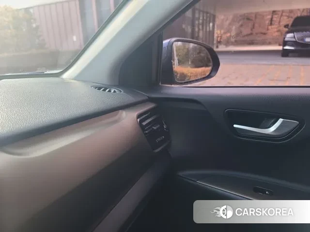 Kia Stonic id 3515281 из Кореи 11