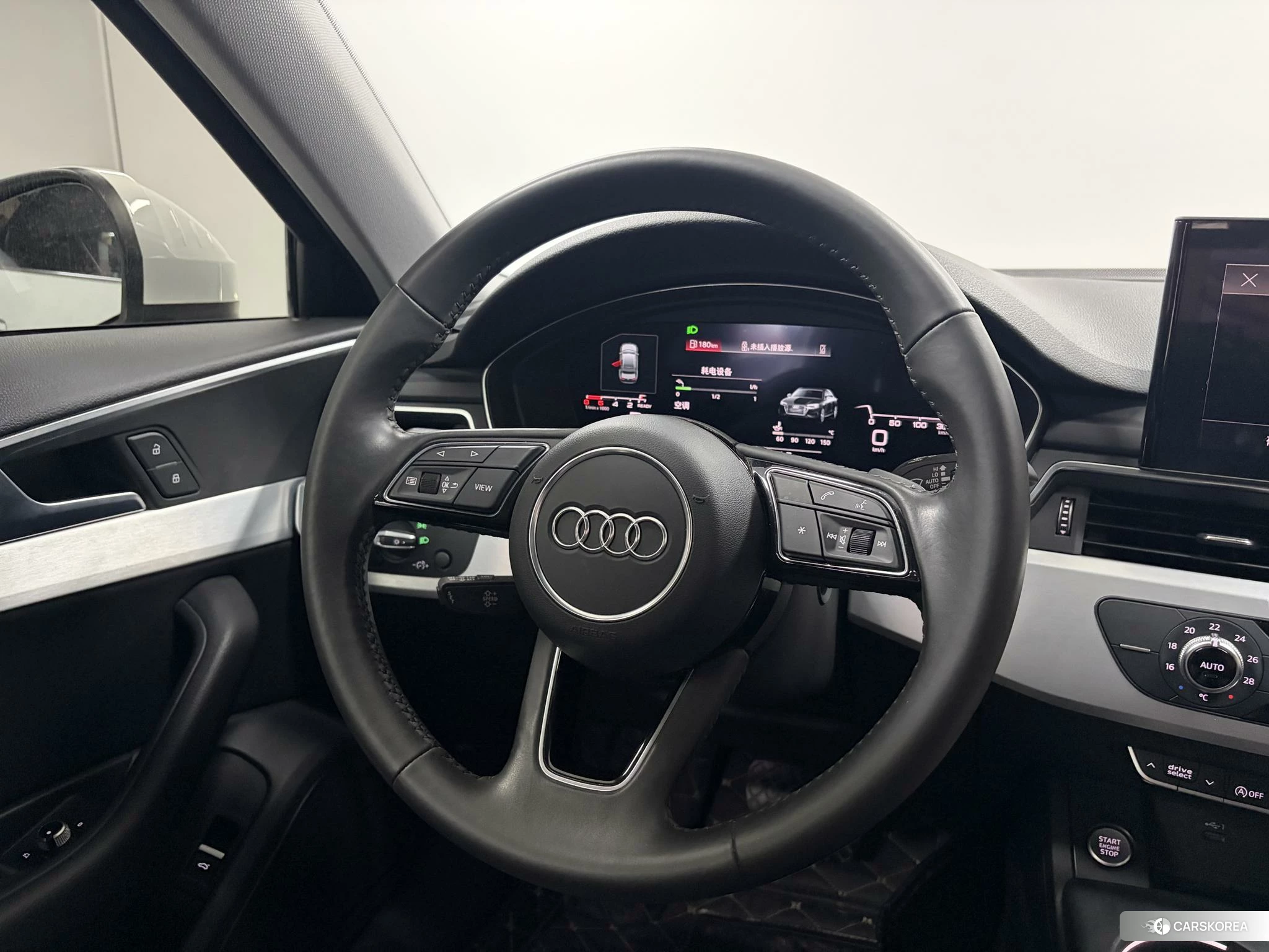 Audi A4L id 4473447 из Китая 11