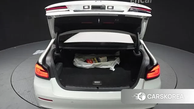 BMW 5 Series (G30) id 3587221 из Кореи 11