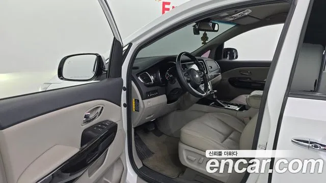 Kia The New Carnival id 2660978 из Кореи 11