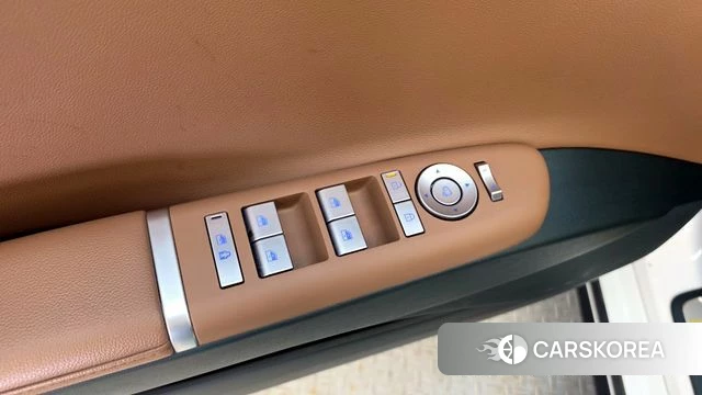 Hyundai Grandeur (GN7) id 4408655 из Кореи 11
