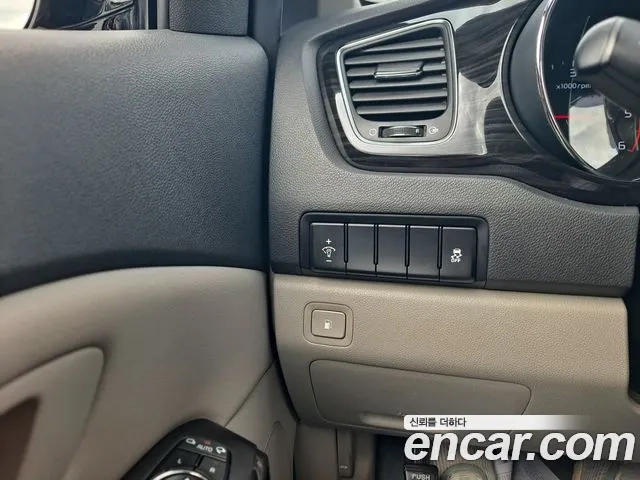 Kia The New Carnival id 2912489 из Кореи 11