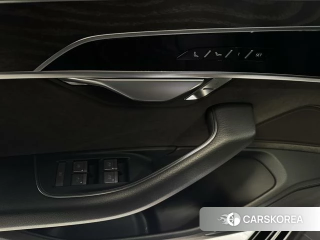 Audi A8 id 4260785 из Китая 11