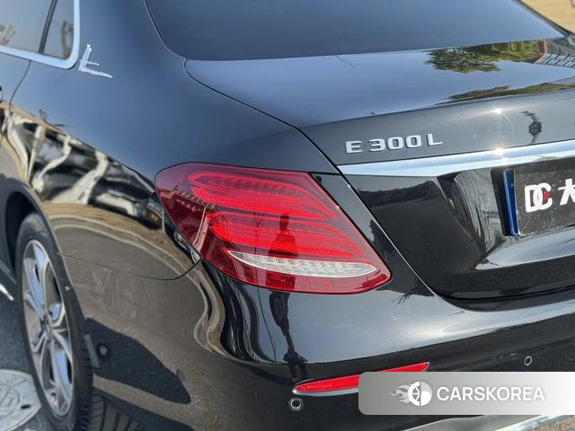 Mercedes-Benz E-class id 4210859 из Китая 11