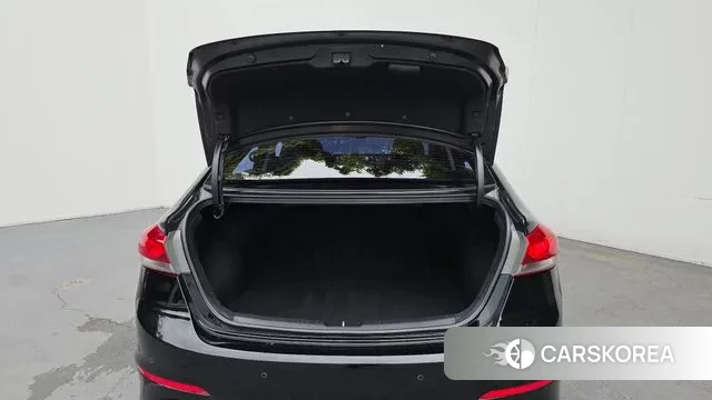 Hyundai Avante AD id 3024809 из Кореи 11